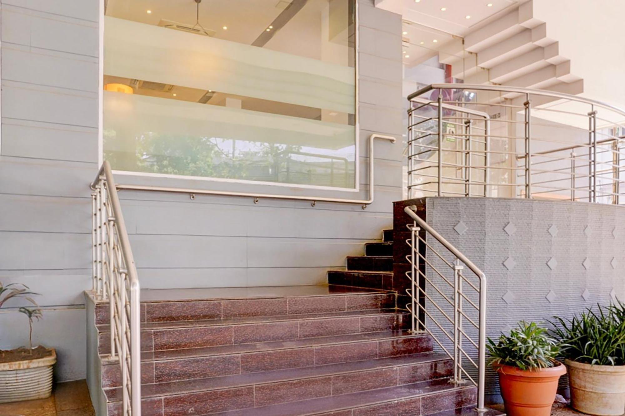 Super Townhouse Bombay Exhibition Centre Goregaon Mumbai Exterior foto